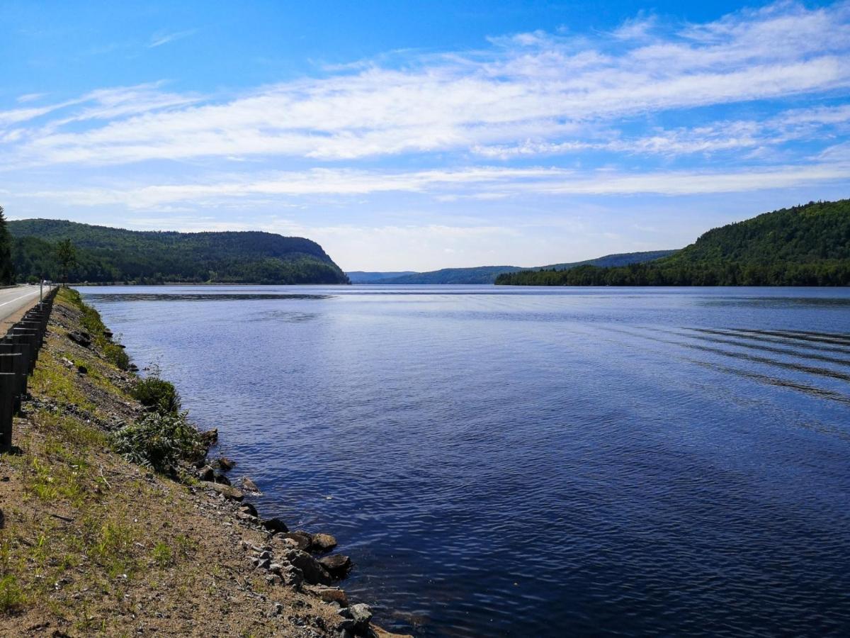فيلا Chalet Centenaire Mauricie Saint Roch de Mekinac المظهر الخارجي الصورة
