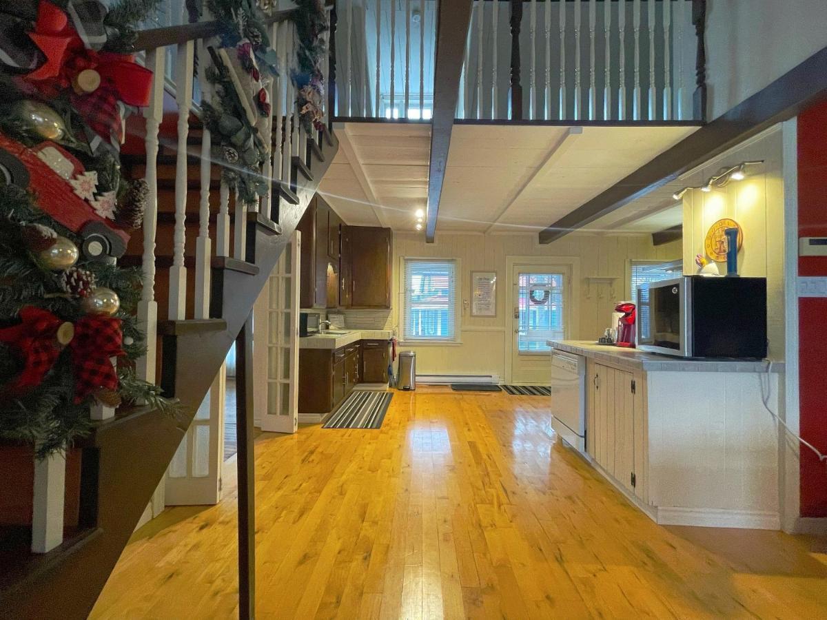 فيلا Chalet Centenaire Mauricie Saint Roch de Mekinac المظهر الخارجي الصورة